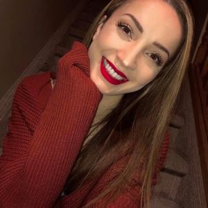 Meet your Posher, Maddie